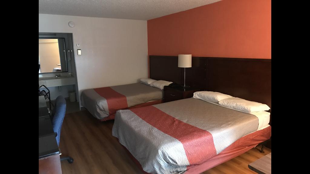 Regency Inn And Conference Center Clinton Dış mekan fotoğraf